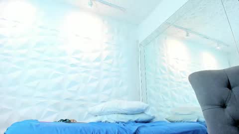 Snapshot of 01nahomi chatting on March 2025 06:43:02 PM Nahomi online show from March 2025 06:43:02 PM