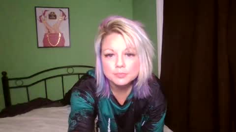 Snapshot of 0lilith0 chatting on July 2026 05:35:02 AM Lilly online show from July 2026 05:35:02 AM