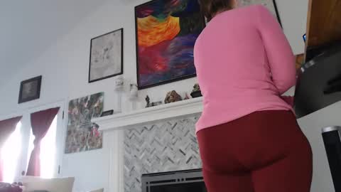 Aurora Willows online show from February 2025 03:39:01 PM