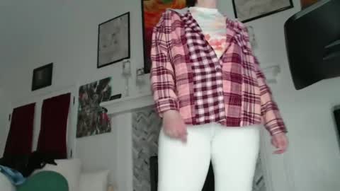 Aurora Willows online show from February 2025 12:05:02 PM