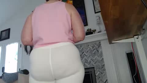 Aurora Willows online show from October 2025 03:29:01 PM