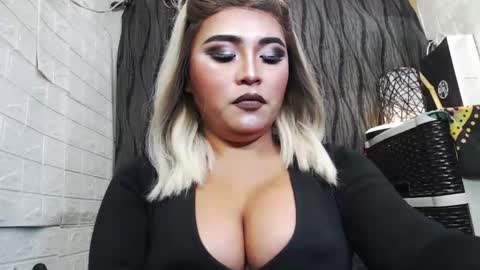 sexy kia online show from October 2025 01:04:02 AM