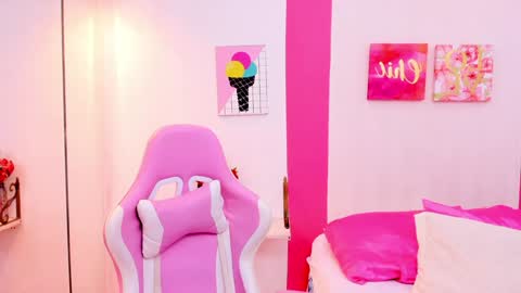 Scarlette  online show from December 2024 04:40:01 PM