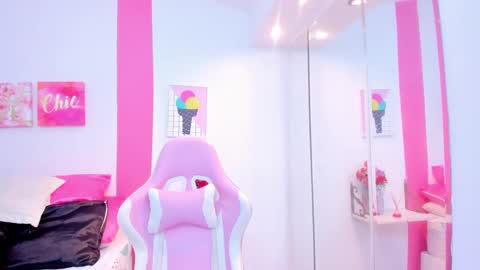 Scarlette  online show from February 2025 06:56:02 AM