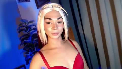 Snapshot of 18_nicole chatting on June 2026 12:32:02 AM barbie online show from June 2026 12:32:02 AM