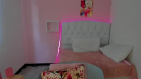 Snapshot of 18candy chatting on December 2024 09:50:01 PM 18candy online show from December 2024 09:50:01 PM