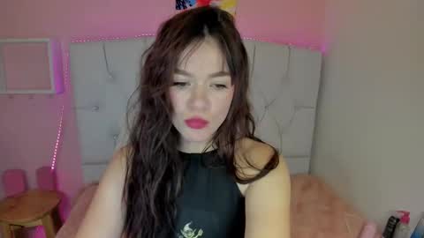 Snapshot of 18candy chatting on February 2025 01:18:02 AM 18candy online show from February 2025 01:18:02 AM