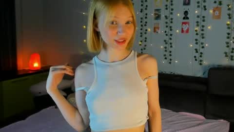 Kira online show from March 2026 06:19:02 PM