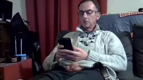 18remy45 online show from April 2026 04:45:02 PM