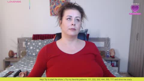 Felicity online show from November 2025 09:53:02 AM