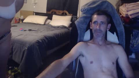 1hotcouple2c online show from September 2025 12:00:02 AM