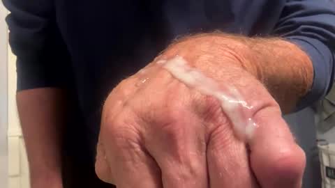 1hunglo412 online show from October 2025 12:14:01 AM