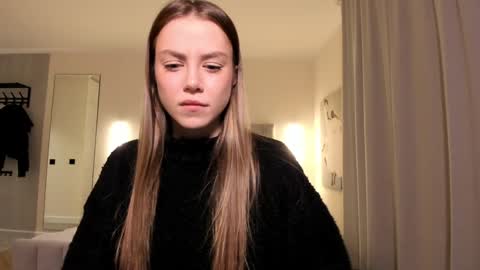 Lily 3 online show from December 2024 10:13:02 PM