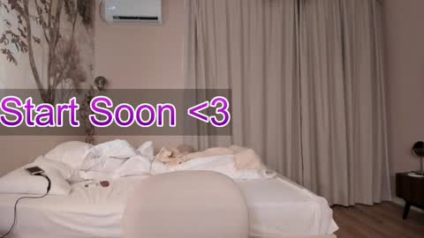 Lily 3 online show from November 2025 01:15:01 AM