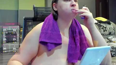 1LINDSEY1 online show from September 2025 08:08:01 AM