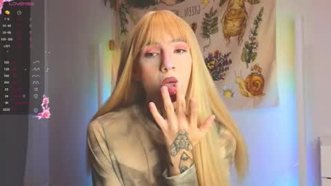 Michelle online show from September 2025 02:07:01 PM