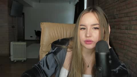 Amy  online show from February 2025 08:07:02 AM