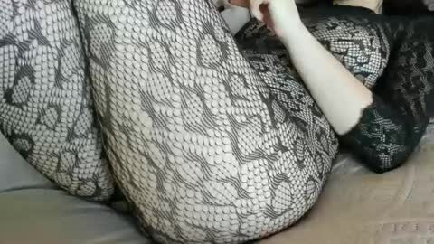 Onna online show from January 2025 07:04:01 PM