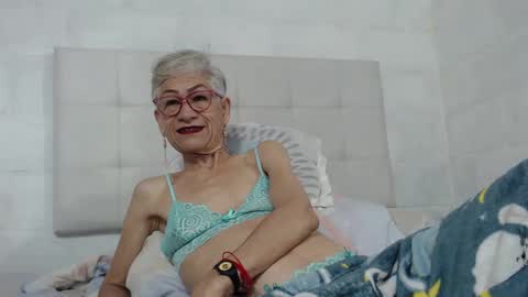 Snapshot of 1miss_monserrate chatting on March 2025 11:06:02 AM Miss Monserrate online show from March 2025 11:06:02 AM