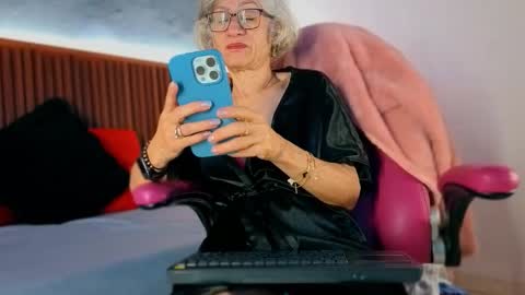 Snapshot of 1miss_monserrate chatting on February 2026 12:21:01 PM Miss Monserrate online show from February 2026 12:21:01 PM