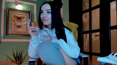 Moona  online show from January 2025 03:40:01 PM