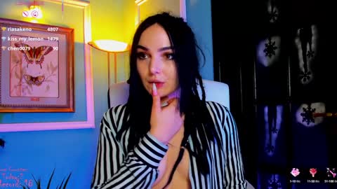 Moona  online show from February 2025 05:51:02 PM