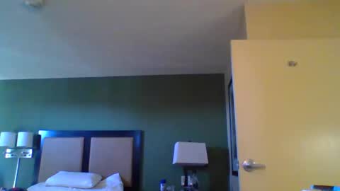 TheShyOne18 online show from October 2025 09:02:01 PM