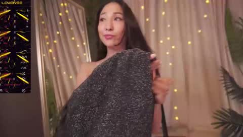 Rei online show from November 2025 07:02:02 PM