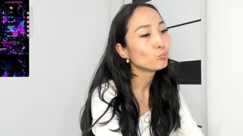 Rei online show from April 2026 04:26:01 AM