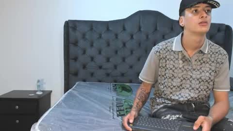 1Threestar online show from September 2025 12:06:01 PM