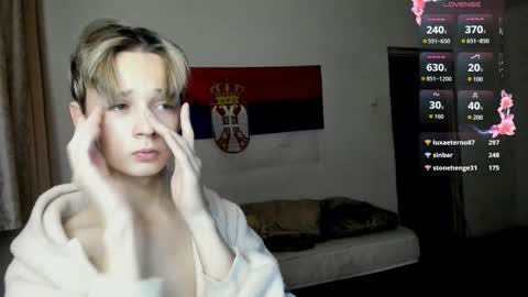 Milos online show from October 2025 11:24:02 PM