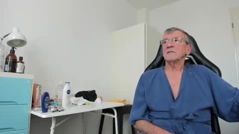 Henk online show from February 2026 03:08:01 PM