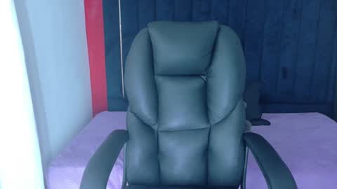 Isabella online show from September 2025 02:08:01 PM