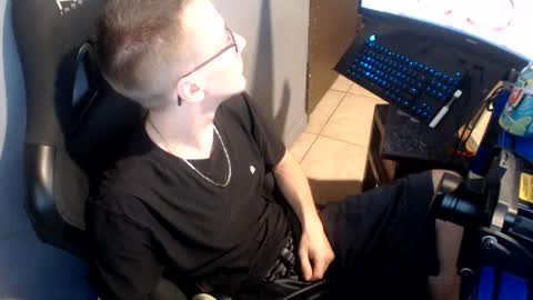 Snapshot of 2big2hype chatting on June 2026 02:03:01 AM cheif online show from June 2026 02:03:01 AM