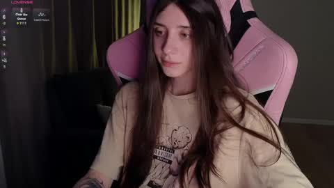 Lina       free control in pvt online show from April 2026 08:06:02 PM