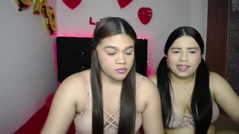 2moons_full_of_love online show from February 2026 05:26:01 AM