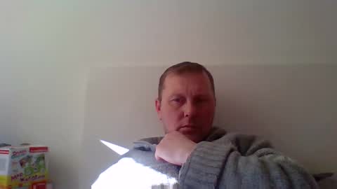 Snapshot of 2ndlipeater chatting on February 2026 09:35:02 AM Girts online show from February 2026 09:35:02 AM