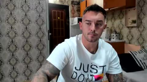 2sexymuscles online show from September 2025 08:32:02 PM