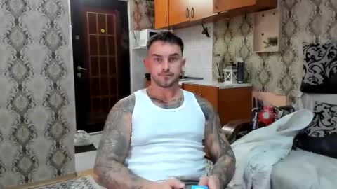 2sexymuscles online show from October 2025 07:48:02 PM