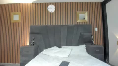 3X NAXAA online show from November 2025 01:25:02 PM