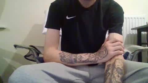 420feetloverr420 online show from October 2025 11:31:02 PM