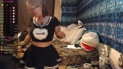 Snapshot of 420stonerchick chatting on May 2026 01:28:01 PM 420stonerchick online show from May 2026 01:28:01 PM