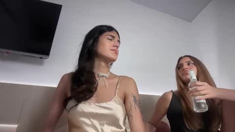 Gabriela  online show from September 2025 11:32:02 PM