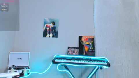 Andrew online show from February 2025 02:50:02 AM