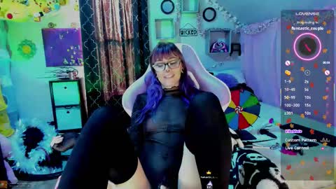 Mo online show from December 2025 04:02:01 PM