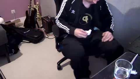 Larese Carlo online show from February 2025 06:49:02 PM