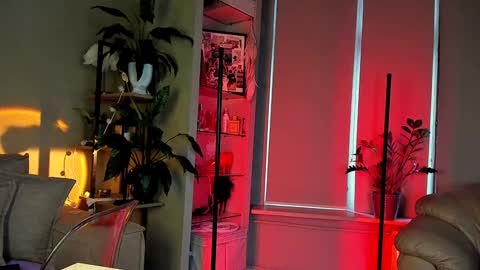 Snapshot of 5_in_one chatting on December 2024 07:49:02 AM Sunshine online show from December 2024 07:49:02 AM