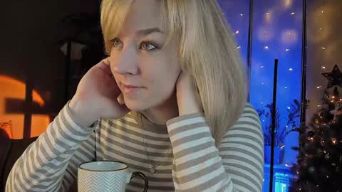 Snapshot of 5_in_one chatting on January 2025 04:39:02 AM Sunshine online show from January 2025 04:39:02 AM