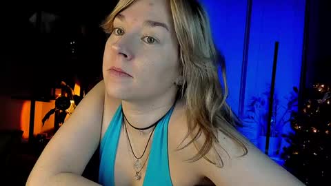 Snapshot of 5_in_one chatting on January 2025 03:37:01 AM Sunshine online show from January 2025 03:37:01 AM