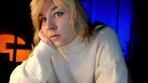 Snapshot of 5_in_one chatting on January 2025 05:30:01 AM Sunshine online show from January 2025 05:30:01 AM